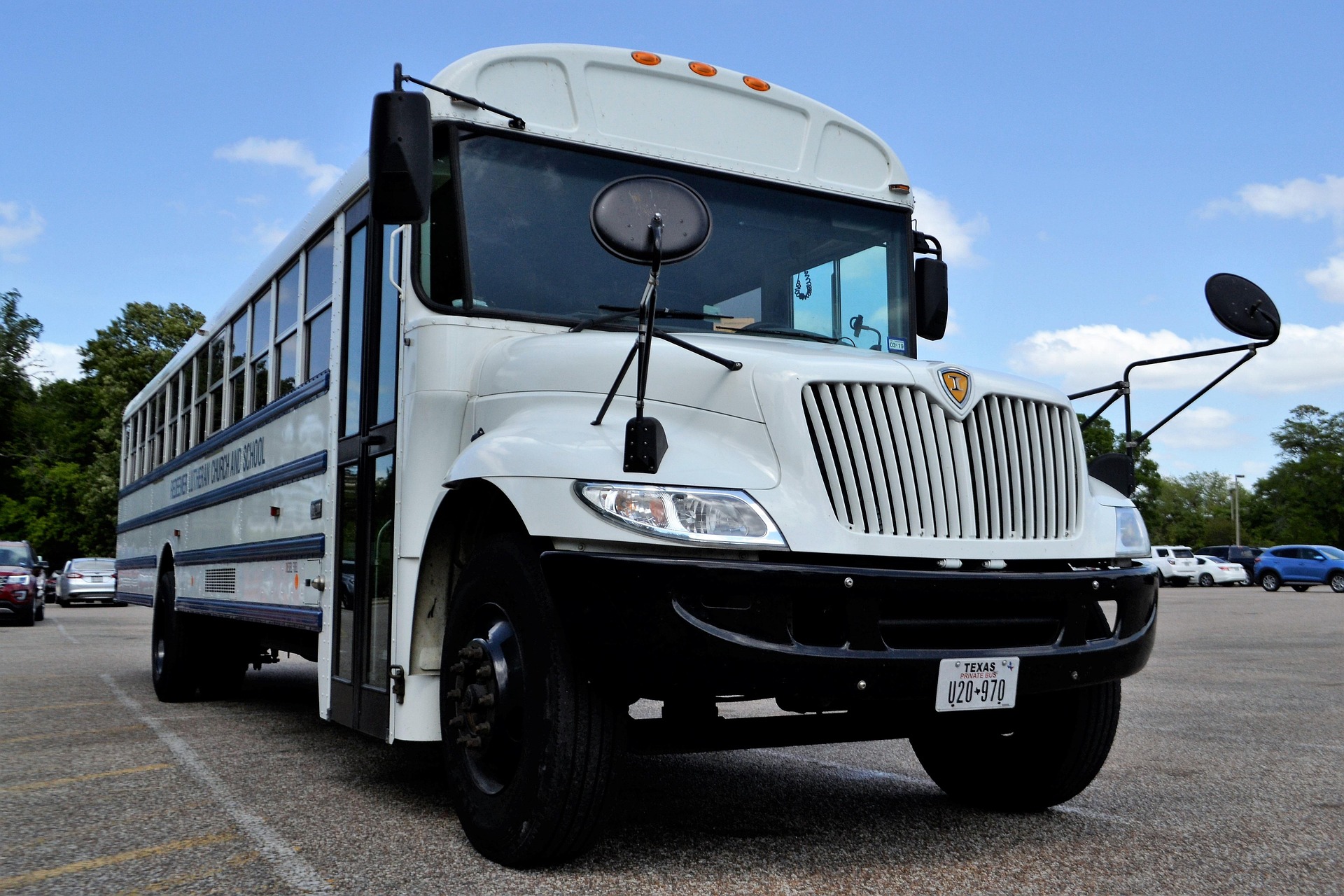 artisticoperations-charter-bus-3316652_1920